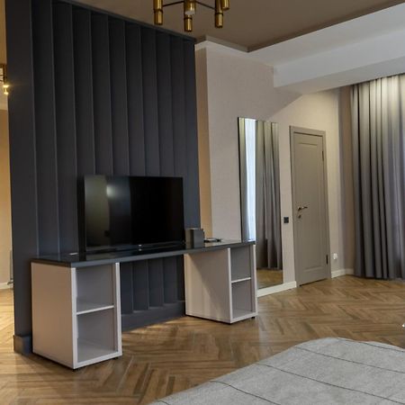 Five Hotel Biskek Kültér fotó