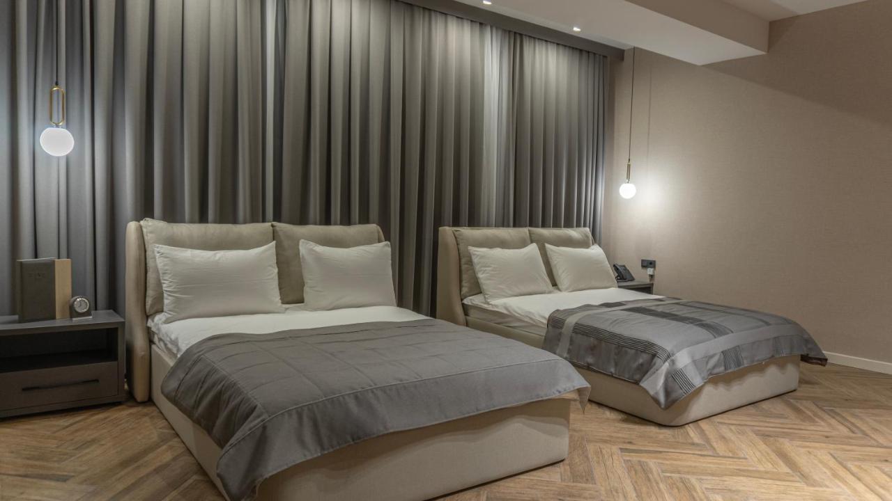 Five Hotel Biskek Kültér fotó