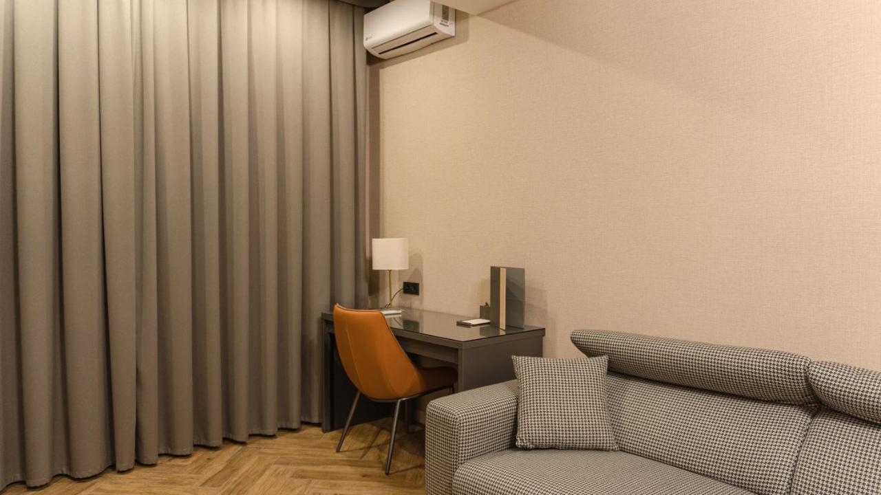 Five Hotel Biskek Kültér fotó