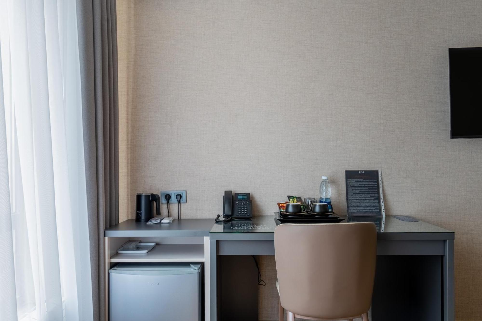Five Hotel Biskek Kültér fotó