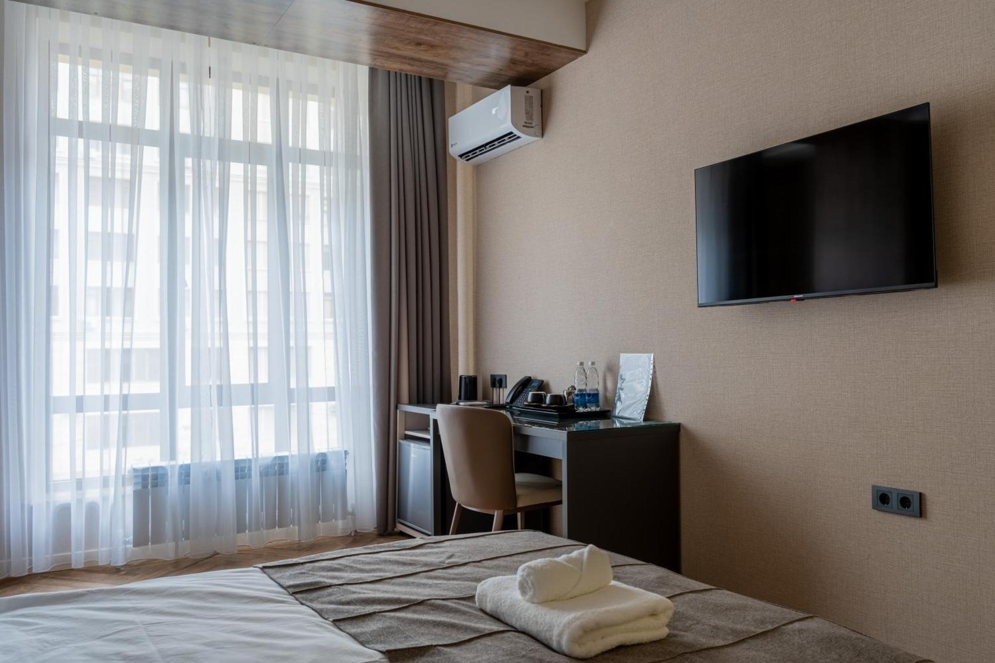 Five Hotel Biskek Kültér fotó