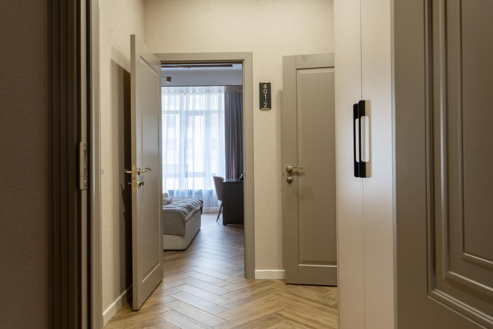 Five Hotel Biskek Kültér fotó