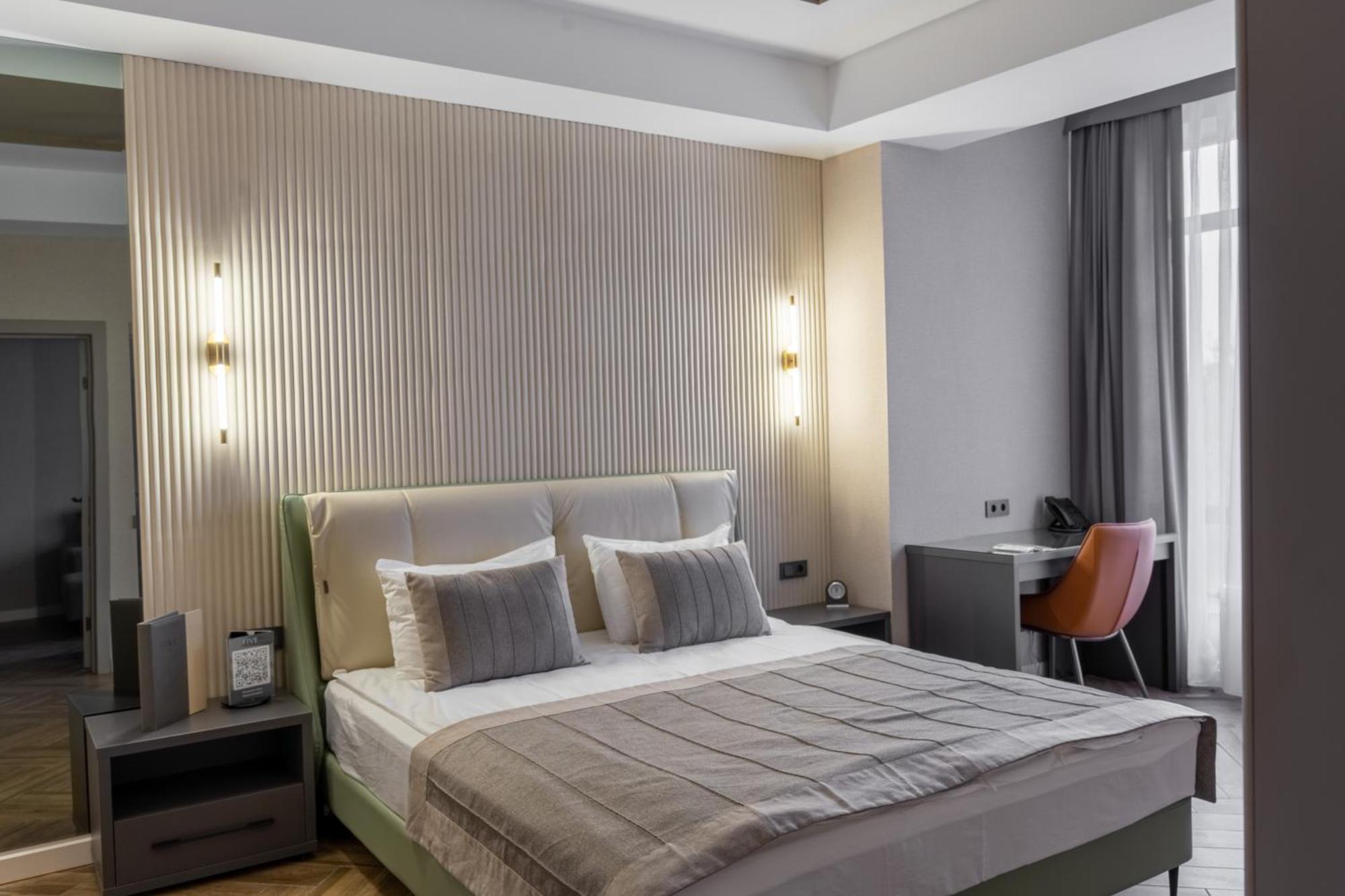 Five Hotel Biskek Kültér fotó