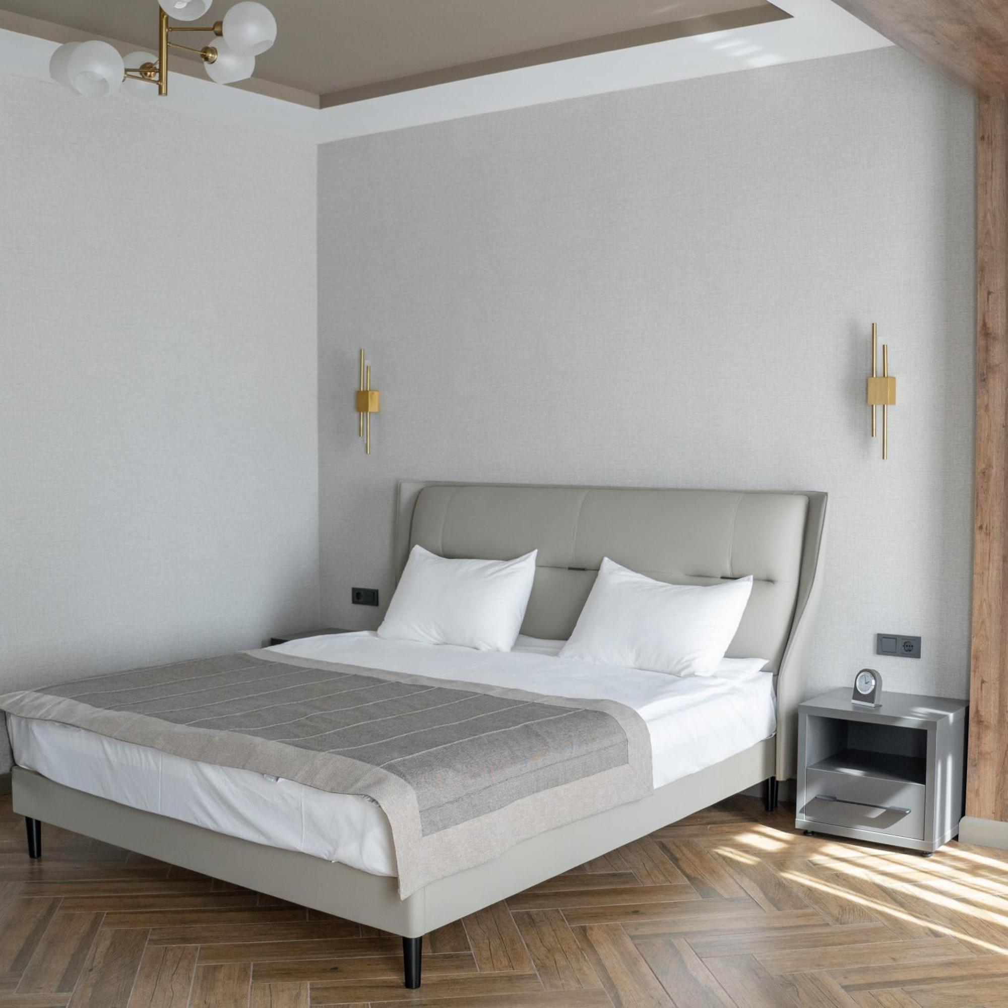 Five Hotel Biskek Kültér fotó