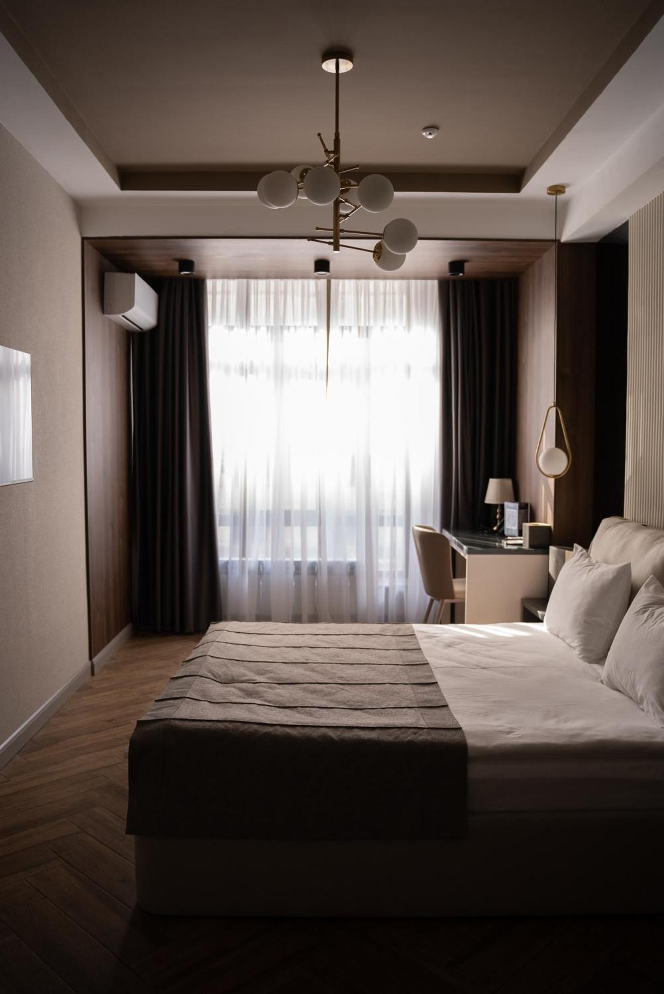 Five Hotel Biskek Kültér fotó